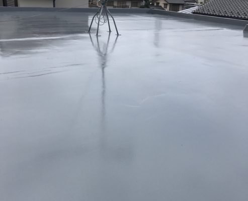 屋上のウレタン防水工事（密着工法）