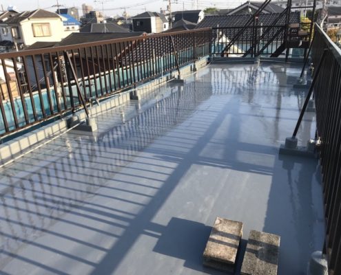 屋上の防水工事（ウレタン通気緩衝工法）