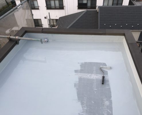 ウレタン防水層1層目の塗布