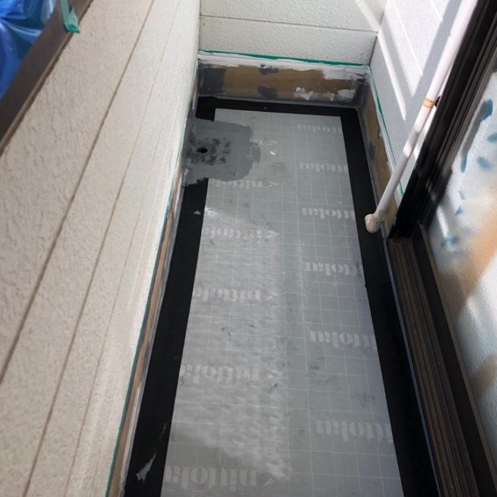 ベランダの防水工事（ウレタン塗膜 通気緩衝工法）｜東京都板橋区赤塚のAアパートにて雨漏り修理