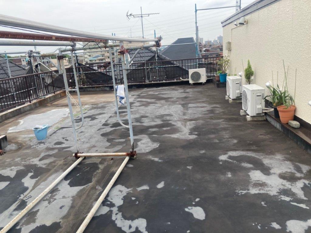 防水工事前の屋上