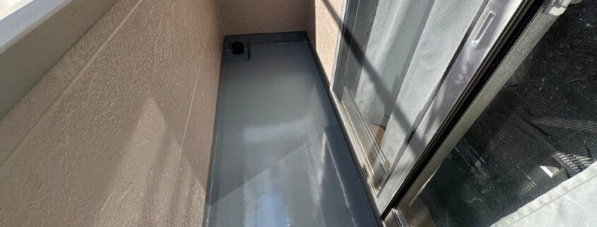 埼玉県入間市 分譲マンション ベランダ防水工事完了｜ウレタン通気緩衝工法仕上がり
