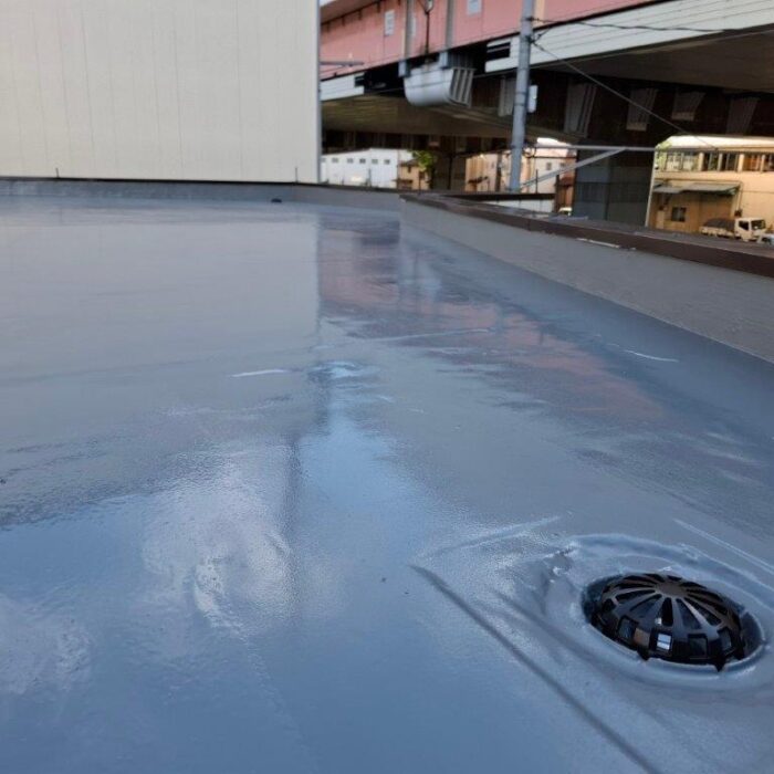 東京都足立区舎人 工場倉庫屋上防水 通気緩衝工法 ドレン周辺仕上がり