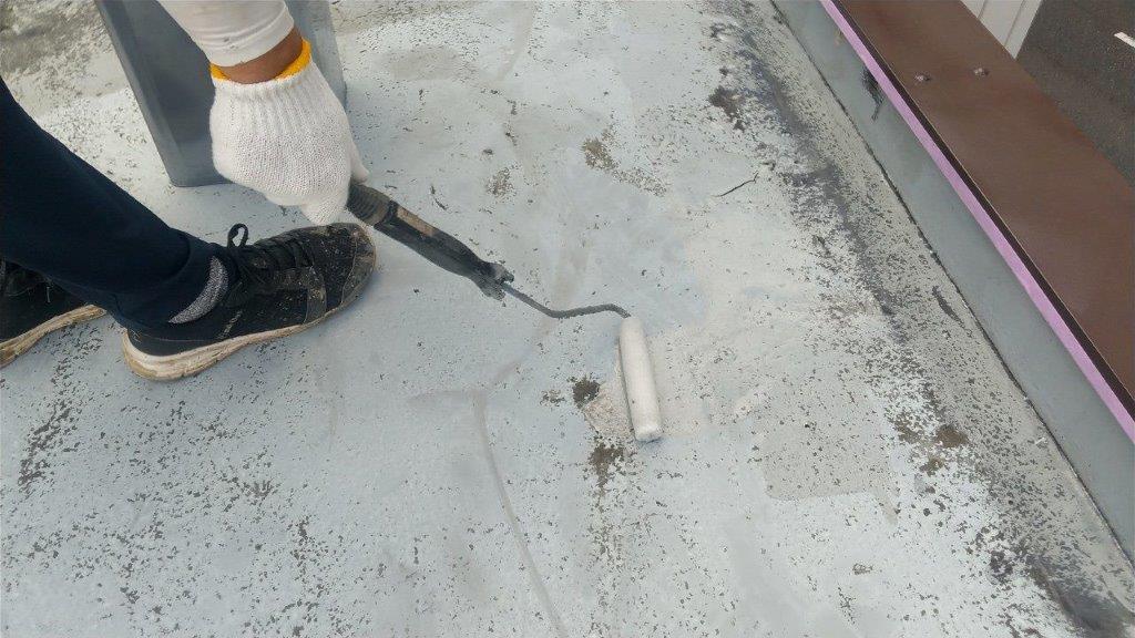 東京都足立区舎人 工場屋上防水 プライマー施工