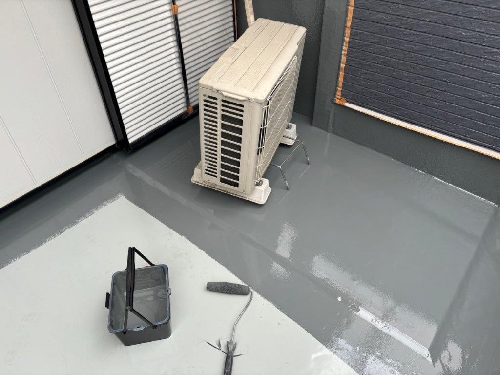 埼玉県越谷市 ベランダ防水 トップコート塗布後の仕上がり